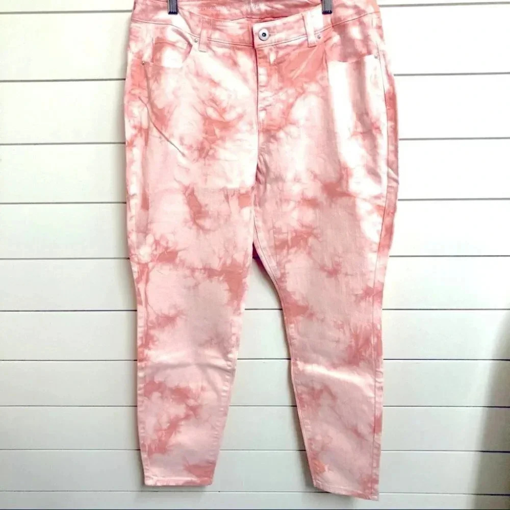 NWOT Style & Co Coral Essence Tie Dye Jeans - Picture 2 of 7